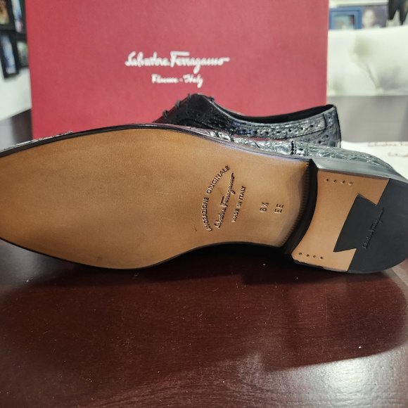 SALVATORE FERRAGAMO Black Crocodile Leather Derby (Black) - Picture 7 of 9